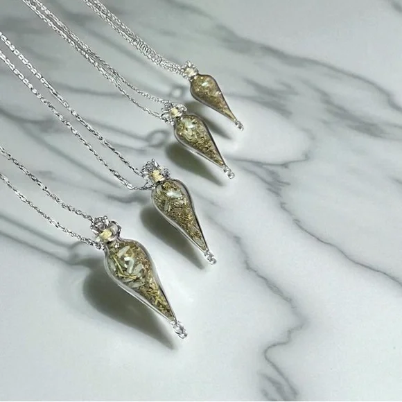 Prosperity Spell Jar Necklace💸 - Picture 5 of 5